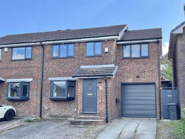 House for sale in Charlesworth, East Midlands