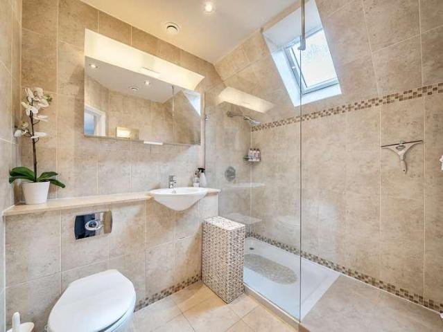 House for sale in Watford Heath, North Watford