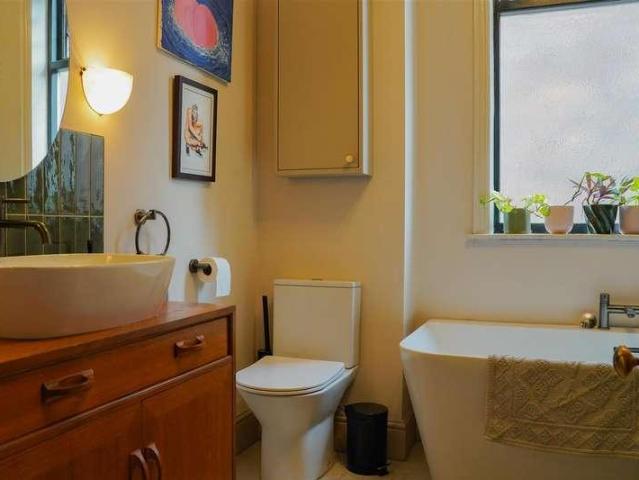 House for sale in Georgia, Greater Manchester