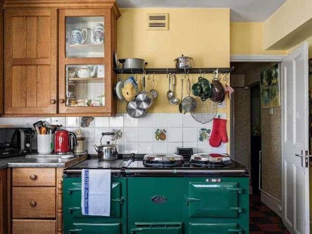 House for sale in Fossebridge, Gloucestershire