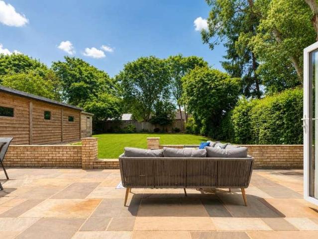 House for sale in Chipping Hill, Essex