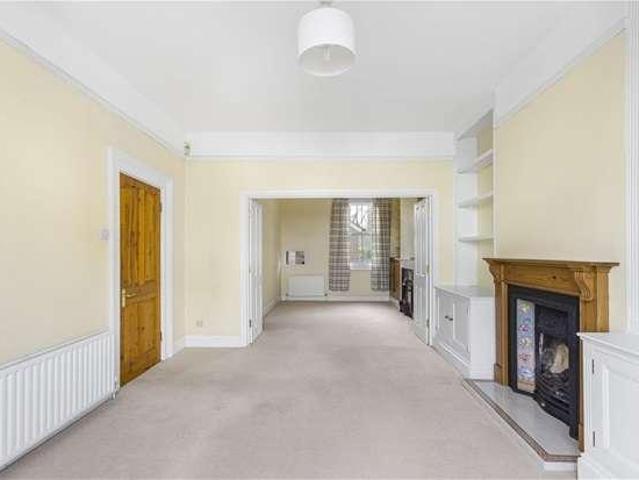 House for sale in Hatching Green, Five Acres