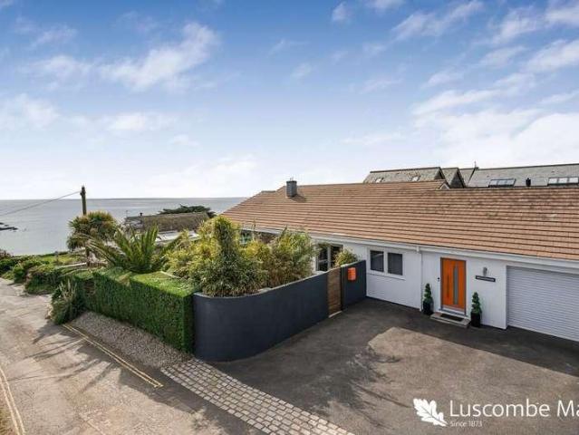 House for sale in Strode, Devon
