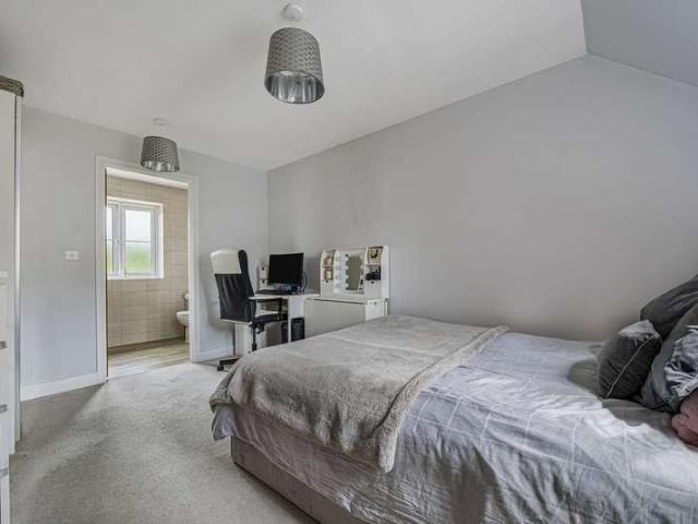 House for sale in The Butts, Kent