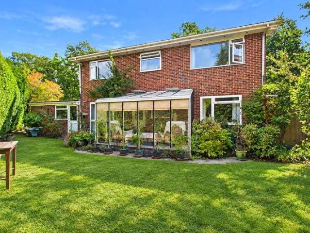 House for sale in Sulhamstead, Burghfield Common