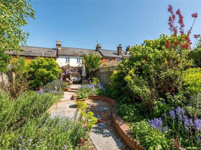 House for sale in Pachesham Park, Surrey