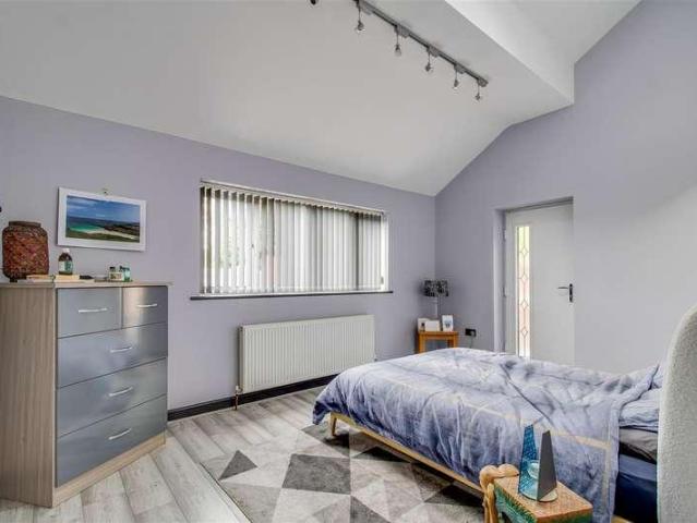 House for sale in East Ardsley, West Yorkshire