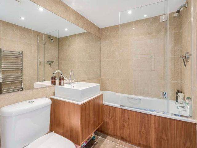 House for sale in Norbiton, Greater London