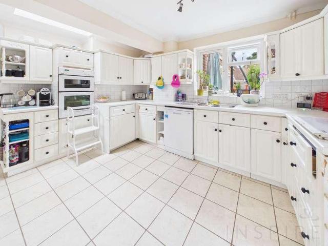 House for sale in Glynde, West Sussex