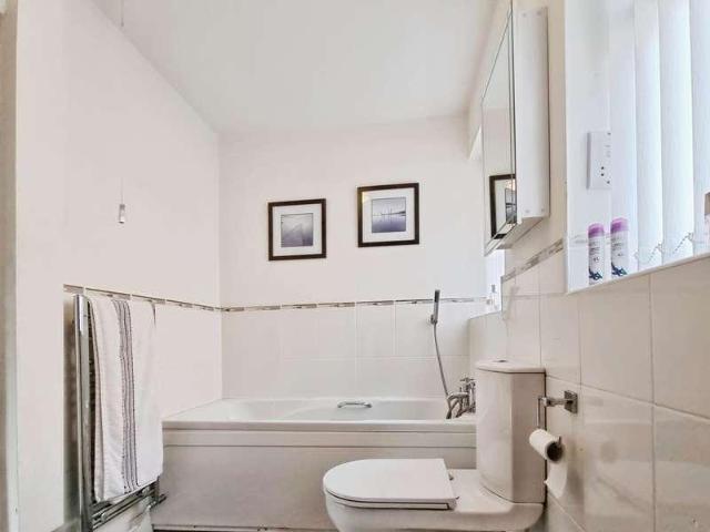 House for sale in Gravenhurst, Upper Gravenhurst