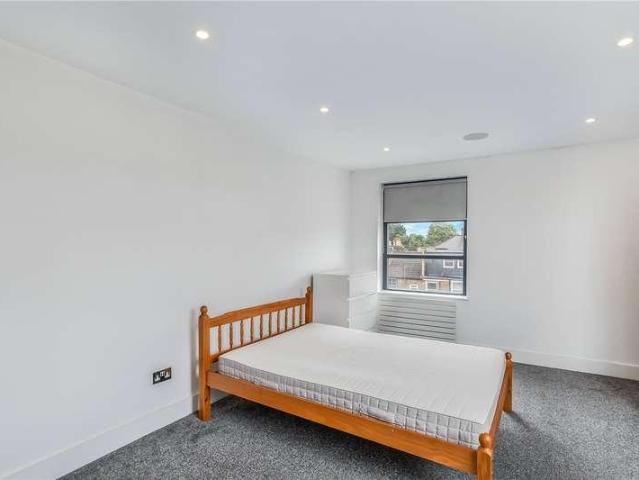 House for sale in Nunhead, Greater London