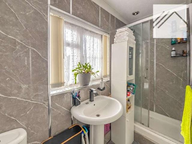 House for sale in Chadwell St Mary, Essex