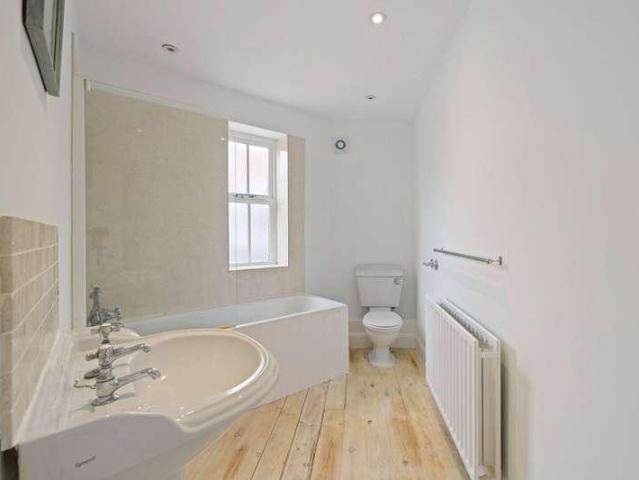 House for sale in Camelsdale, Waverley