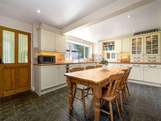 House for sale in Broughton and Old Dalby, Brentingby