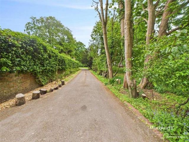 House for sale in Calcot, West Berkshire