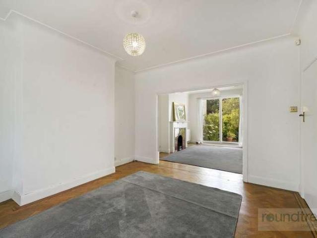 House for sale in Temple Fortune, Greater London