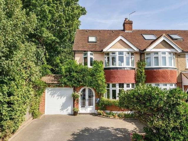House for sale in Batchworth, Hertfordshire