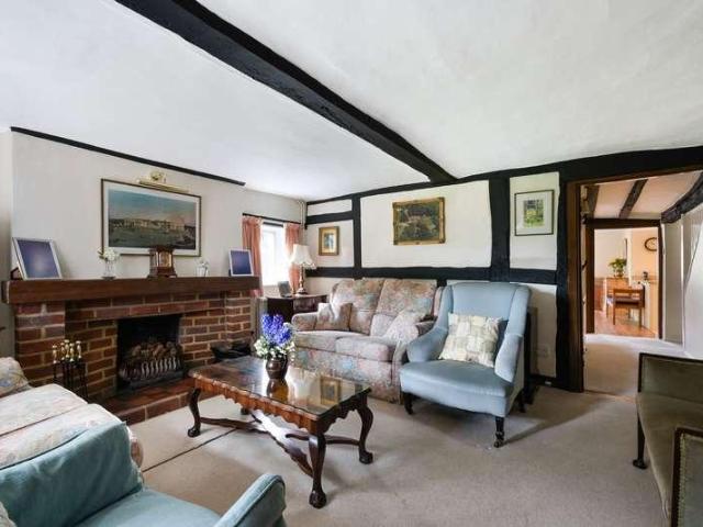 House for sale in Oxted, Hillview