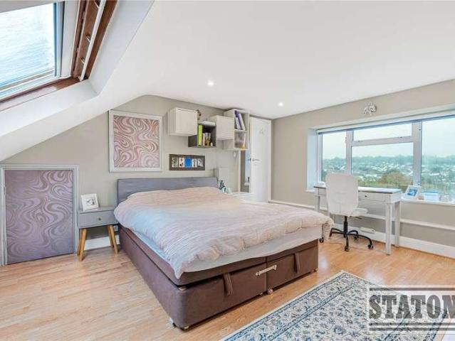 House for sale in East Barnet, Greater London