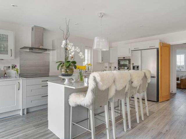 House for sale in Fossebridge, Gloucestershire
