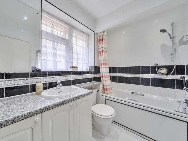 House for sale in Northwood, Greater London