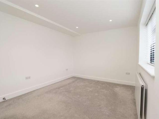 House for sale in Elstree and Borehamwood, Borehamwood