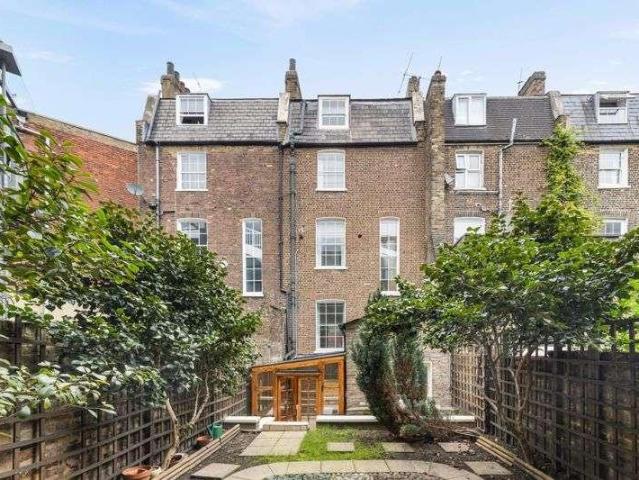 House for sale in Ratcliffe, Limehouse