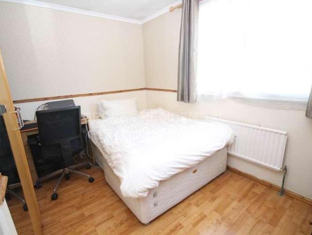 House for sale in Old Malden, Greater London