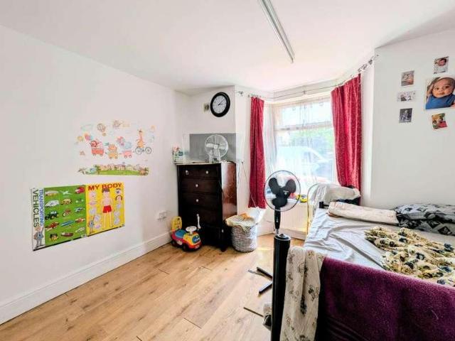 House for sale in Upton, Greater London