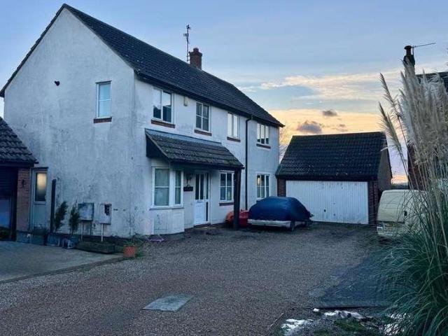 House for sale in Maylandsea, Maldon