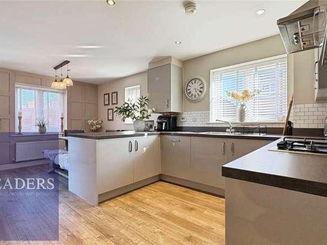 House for sale in Chipping Hill, Essex
