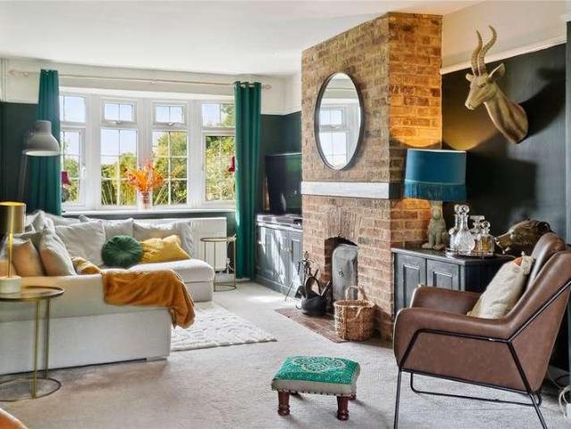 House for sale in Felden, Pouchen End