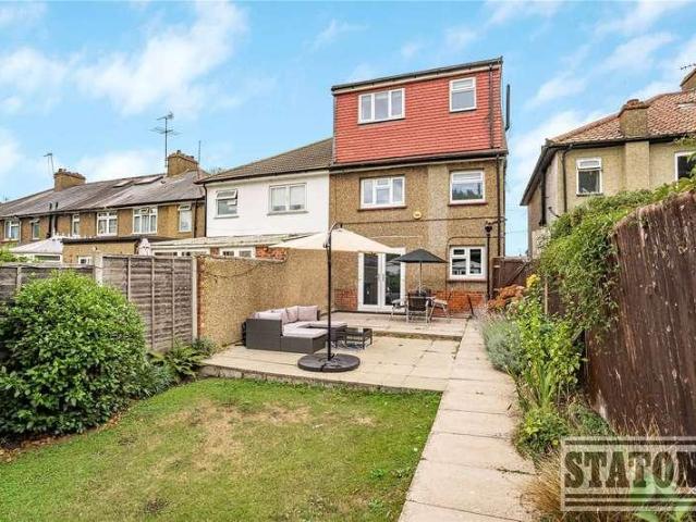 House for sale in High Barnet, Greater London