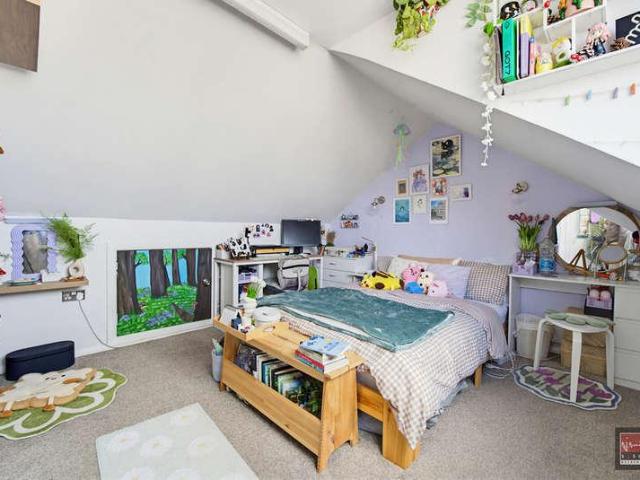 House for sale in Lower Halliford, Surrey