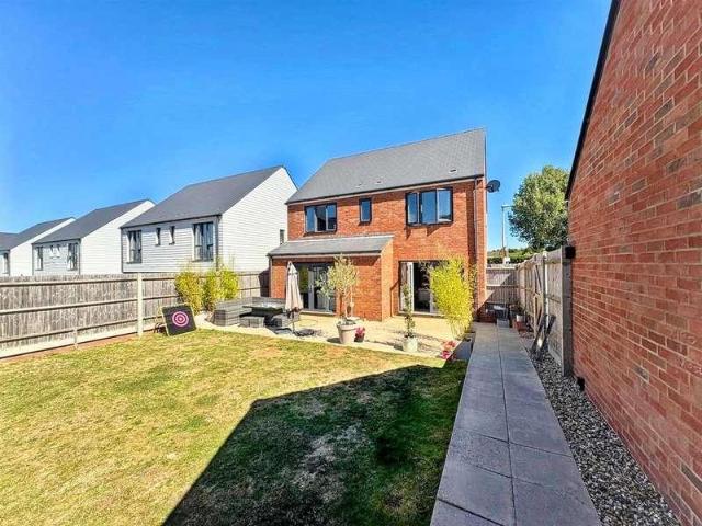 House for sale in Polegate, Cross In Hand