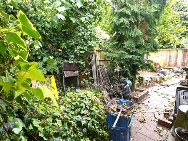 House for sale in Kings Heath, Wake Green