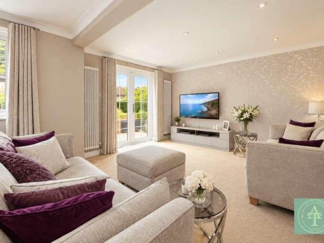 House for sale in Winchmore Hill, Greater London