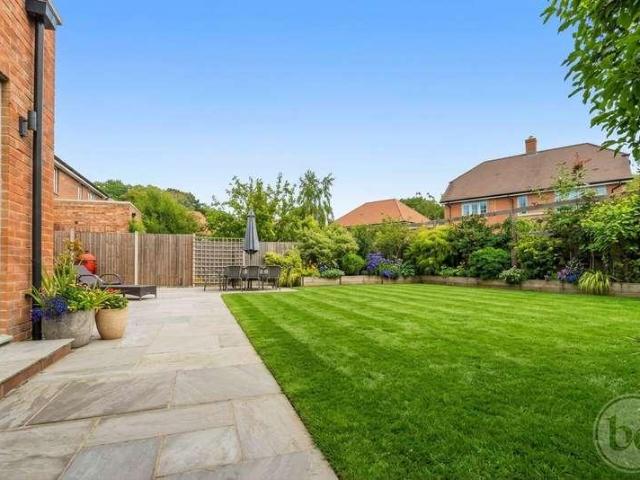 House for sale in Heckfield, Hart