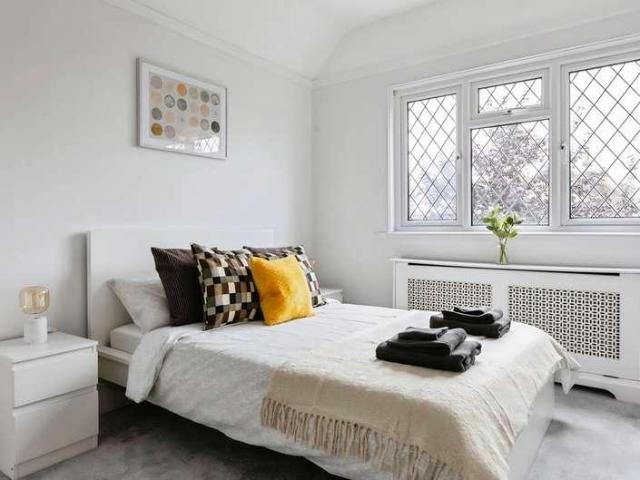 House for sale in Dale Hill, Essex