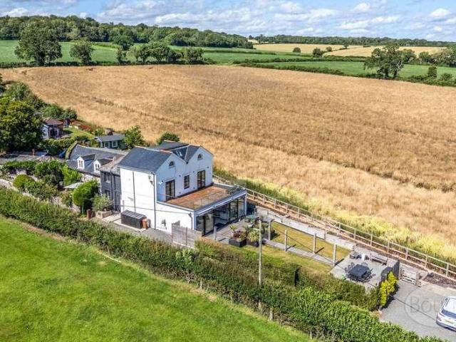 House for sale in Bolton Low Houses, Hampshire