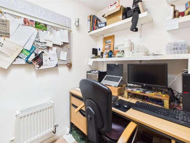 House for sale in Cheney Manor, Swindon