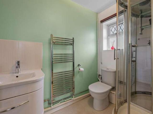 House for sale in Whitestone, Camp Hill