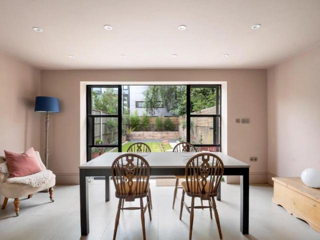 House for sale in Stoke Newington, Greater London