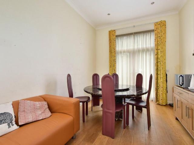 House for sale in Batchworth, Hertfordshire
