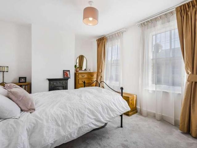House for sale in The Slade, Oxfordshire