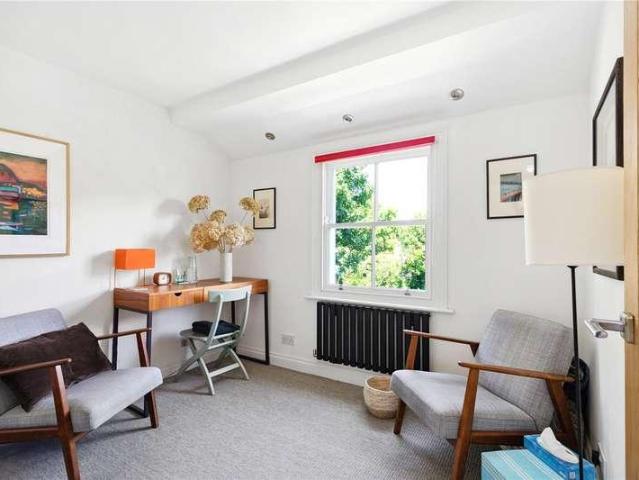 House for sale in Highbury, Greater London