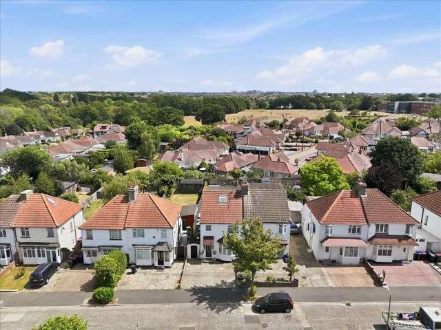 House for sale in Alton Barnes, Essex