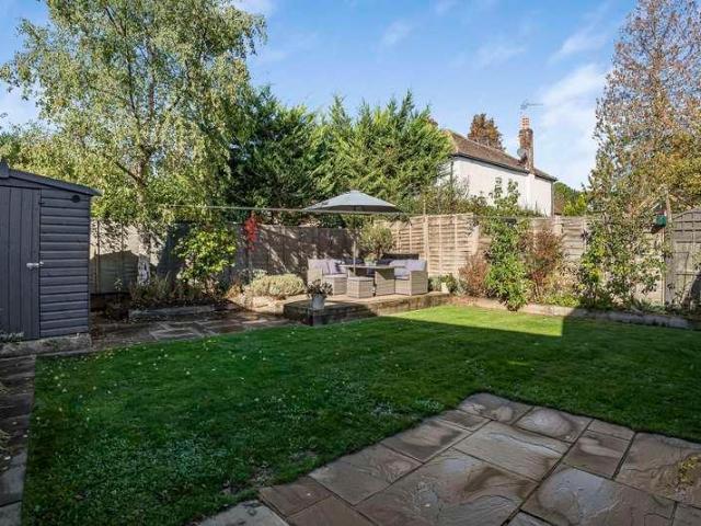 House for sale in Stoke D'Abernon, Elmbridge