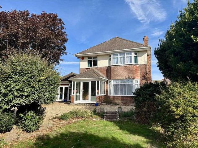 House for sale in Milford on Sea, New Forest
