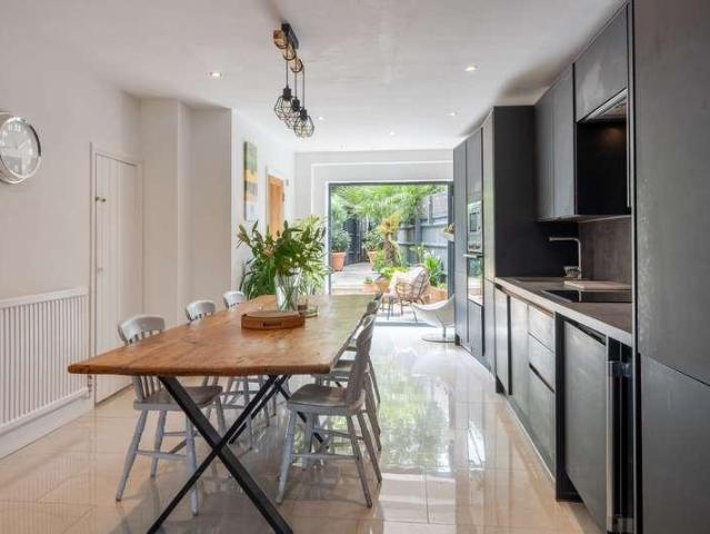 House for sale in Black Bourton, Oxfordshire